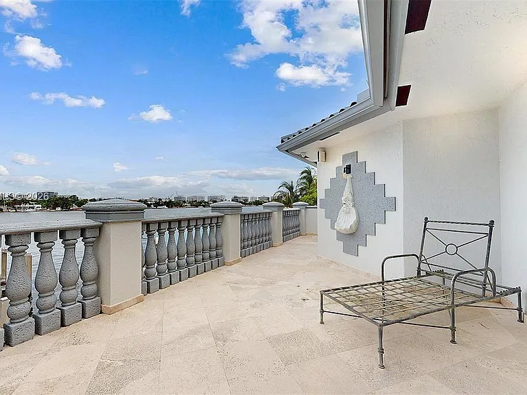 1131 Stillwater Dr — Photo 41