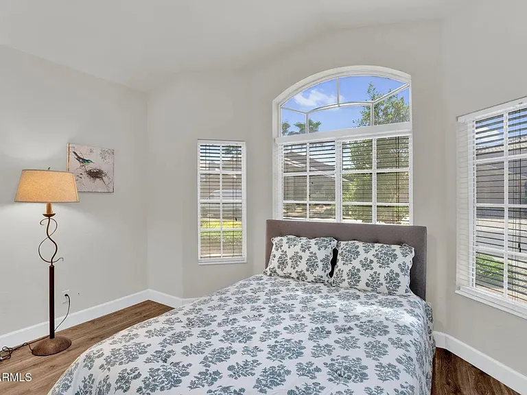 5434 E Campo Bello Dr — Photo 28