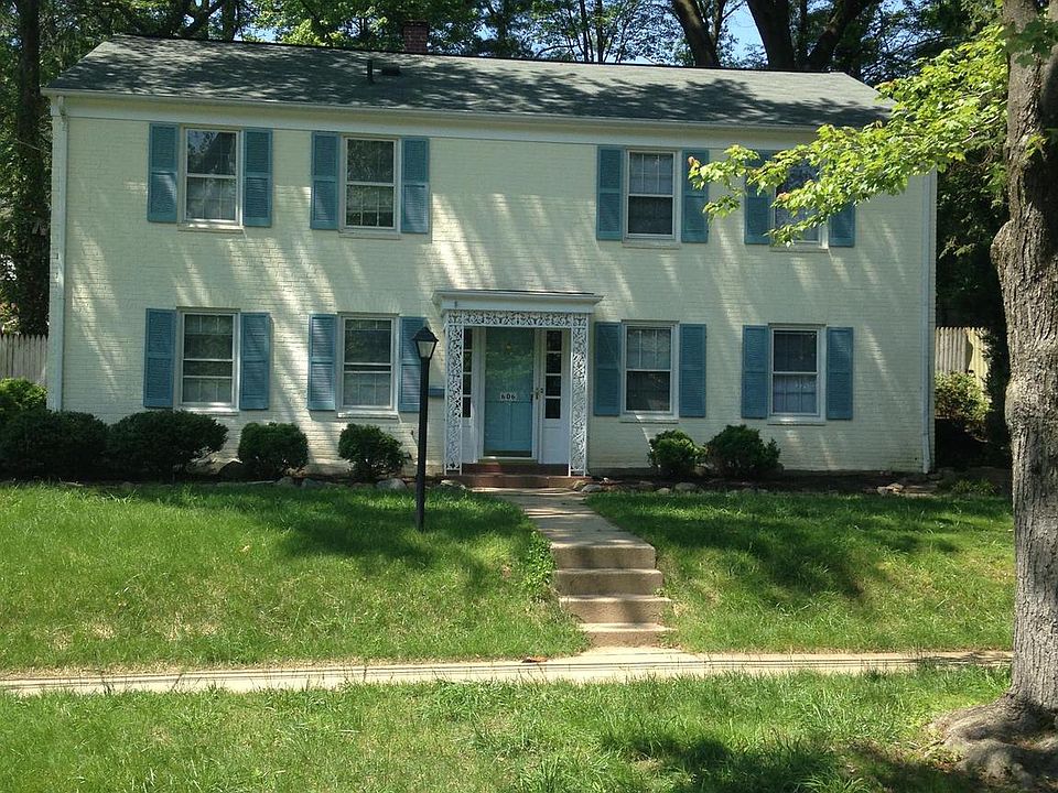 1st image of 606 Crocus Dr