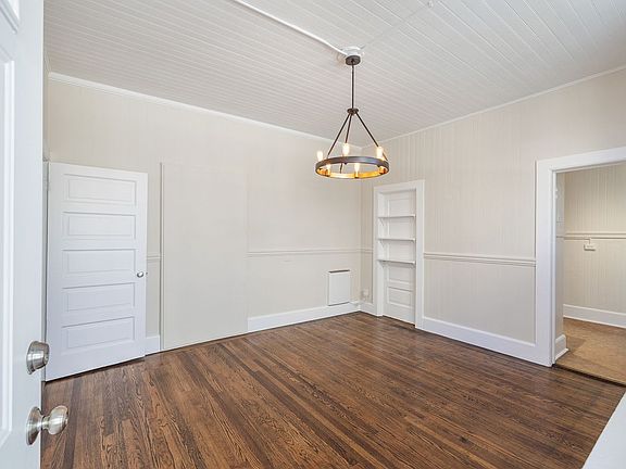 2nd image of 282 Monterey Blvd