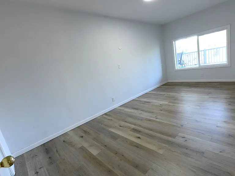 2501 Cedar St — Photo 1