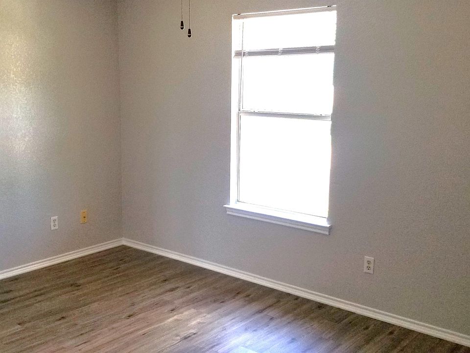 Living Room (1)