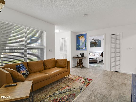 3rd image of 1600 Big Tree Rd APT B1