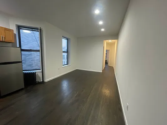 Rented by Bond New York | media 9