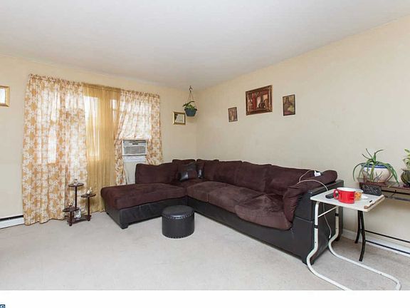 4th image of 114 Lincoln Ave