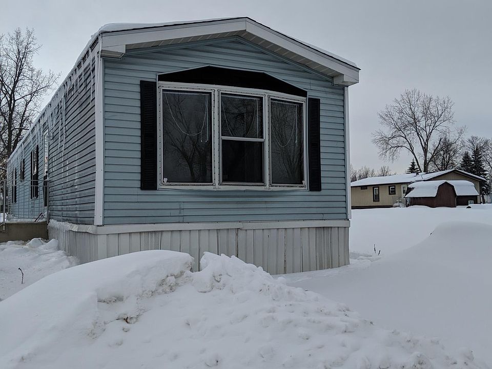 1st image of 379 Beech St