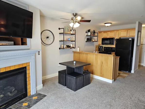 11 Seneca Building St, Slatyfork, WV 26291