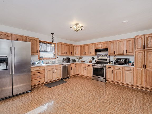 4th image of 306 Pleasant View Dr