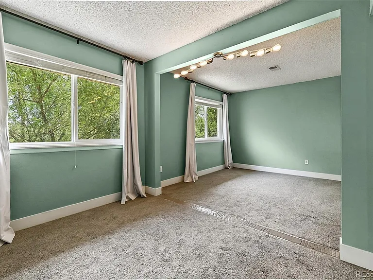 1910 Centaur Cir — Photo 12