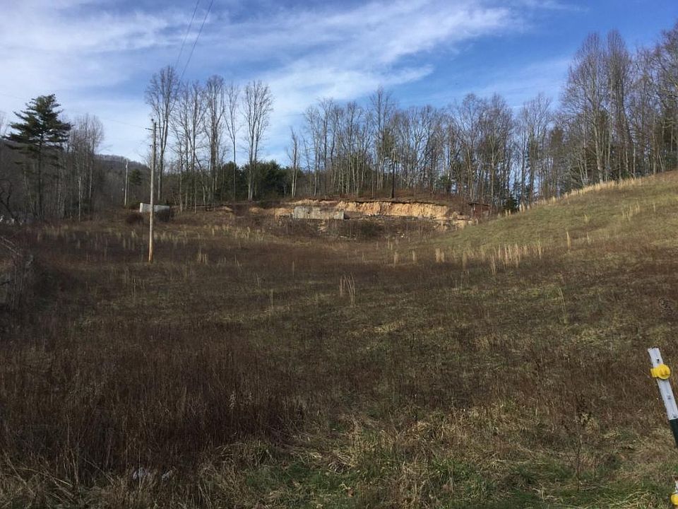 1st image of 814 Clarence Stout Ln