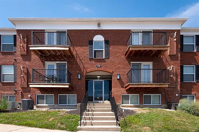 Riverbend Apartments — Photo 20