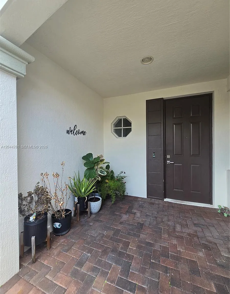 3 bed, 2.5 bath, 1635 sqft, $3,450 — Photo 4