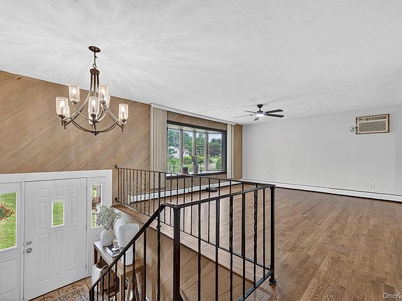 3rd image of 19 Victoria Drive