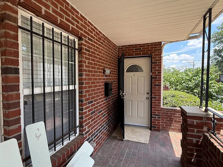 5212 Astor Pl SE — Photo 2