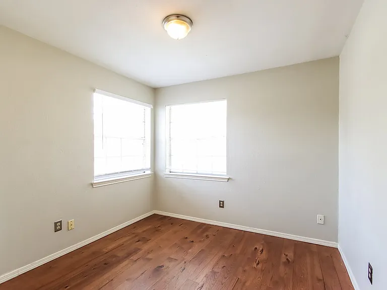 5210 Kristen Ct — Photo 12