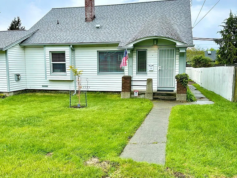12th St — Photo 24