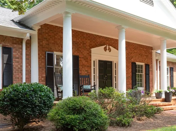 112 Magnolia Rd, Lexington, NC 27292