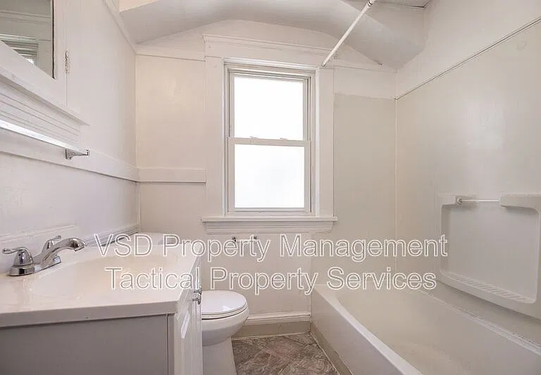 12819 Edmonton Ave #UP — Photo 4