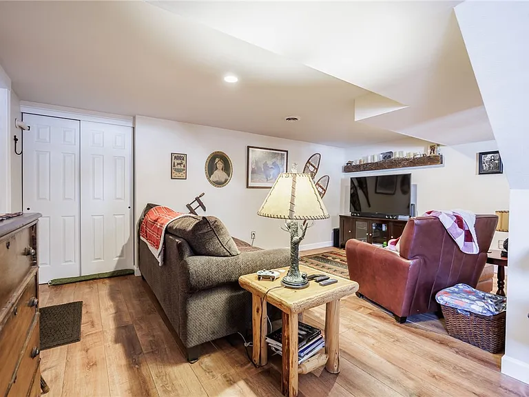 7497 Lake Ave — Photo 23