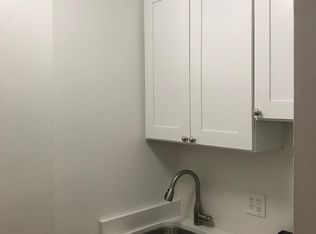 3943 N Pine Grove Ave, Chicago, IL 60613