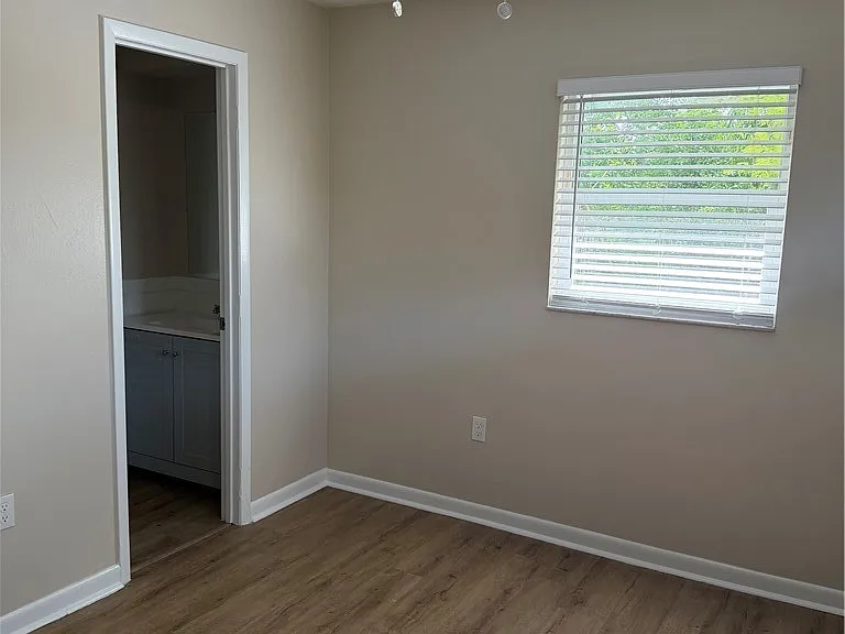 1801 Kent Dr — Photo 21