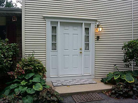 3rd image of 464 Round Hill Ct #464
