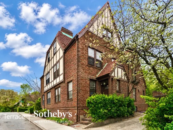11711 Union Tpke, Forest Hills, NY 11375