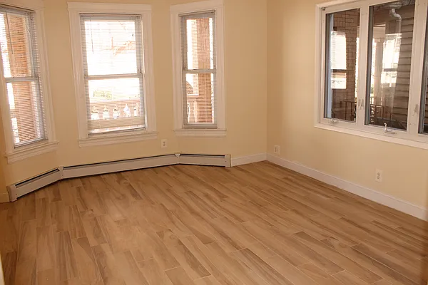 Rented by Rapid Realty Williamsburg | media 9