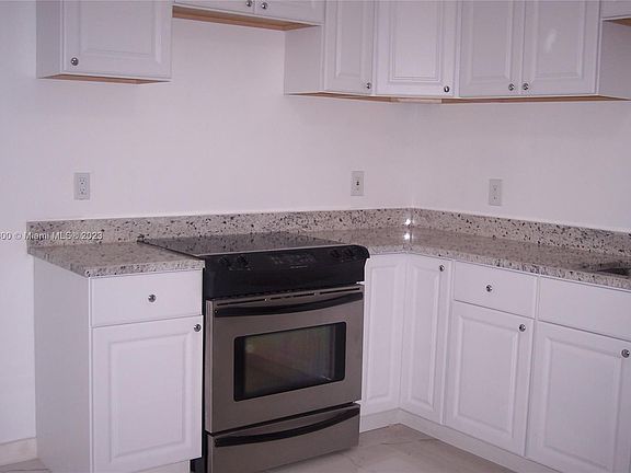 3rd image of 316 NW 15th St #1