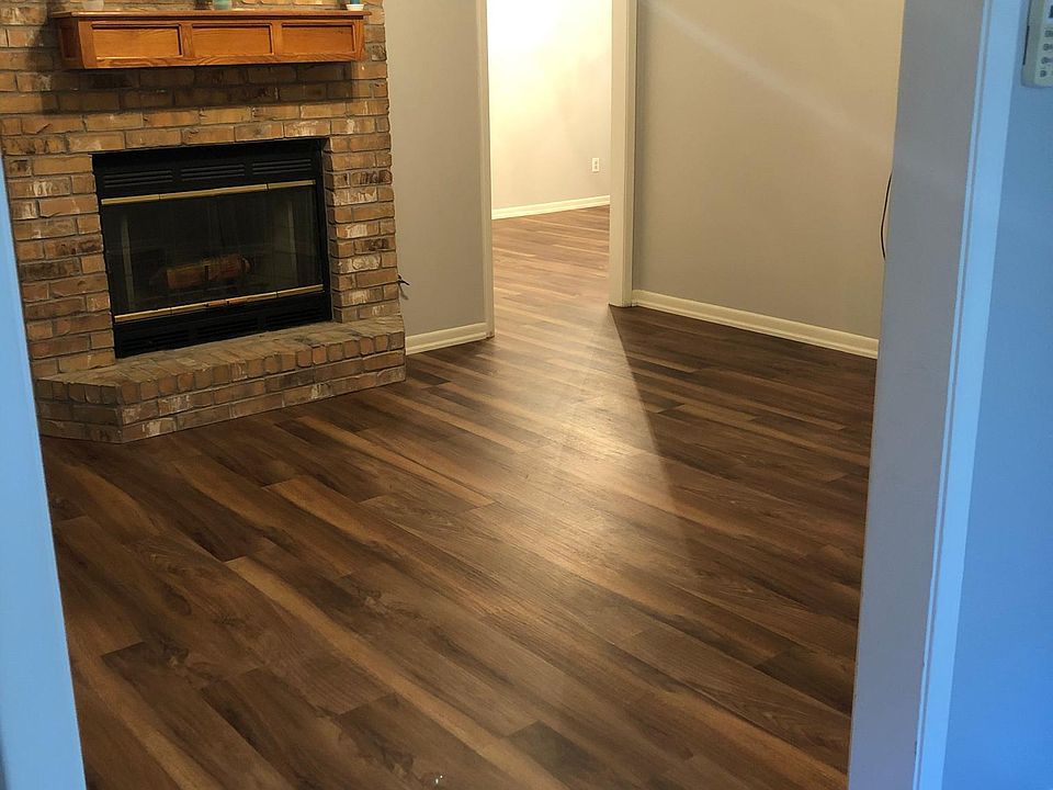 1st image of 2916 Fairchild Dr