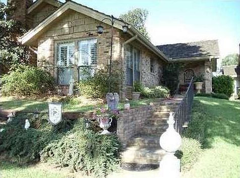 1st image of 6 Club Oaks Dr