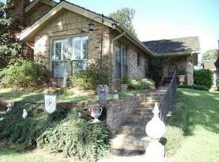 6 Club Oaks Dr, Pearl, MS 39208