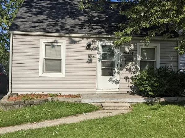28458 Jahns Dr, Roseville, MI 48066
