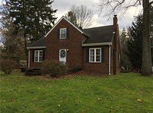 2730 Morefield Rd, Hermitage, PA 16148