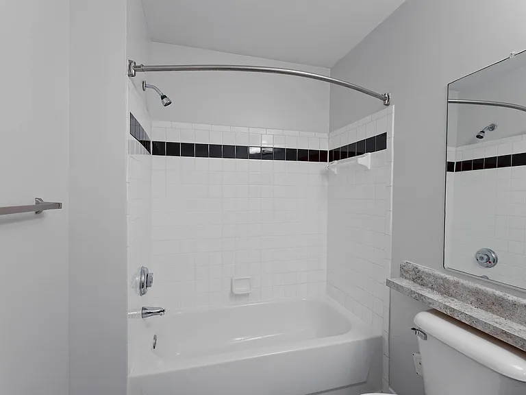 Cambridge Park Apartments — Photo 63