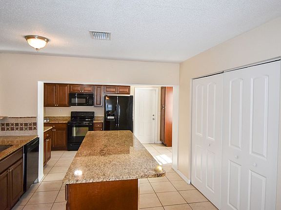 3rd image of 1054 Woodbrook Dr S