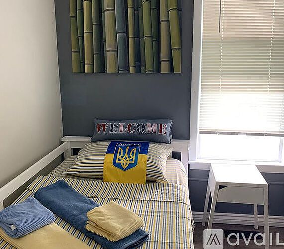 1st image of 11235 S Forrestville Ave Room 2