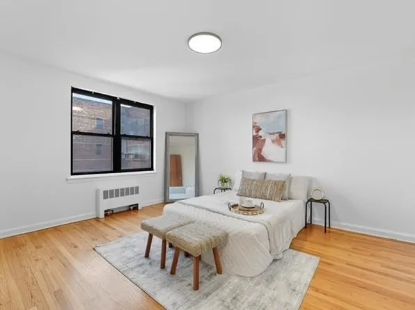 67 West 48th Street image 8 of 13