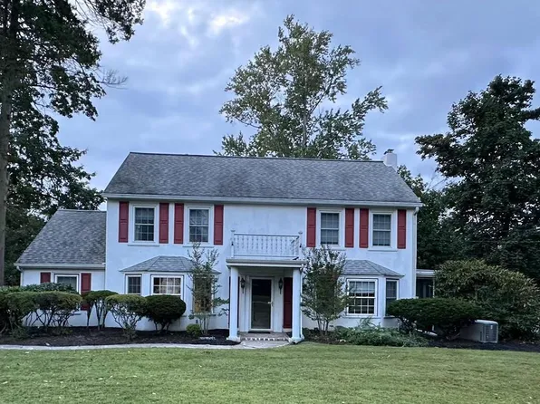 108 W Knowlton Rd, Media, PA 19063