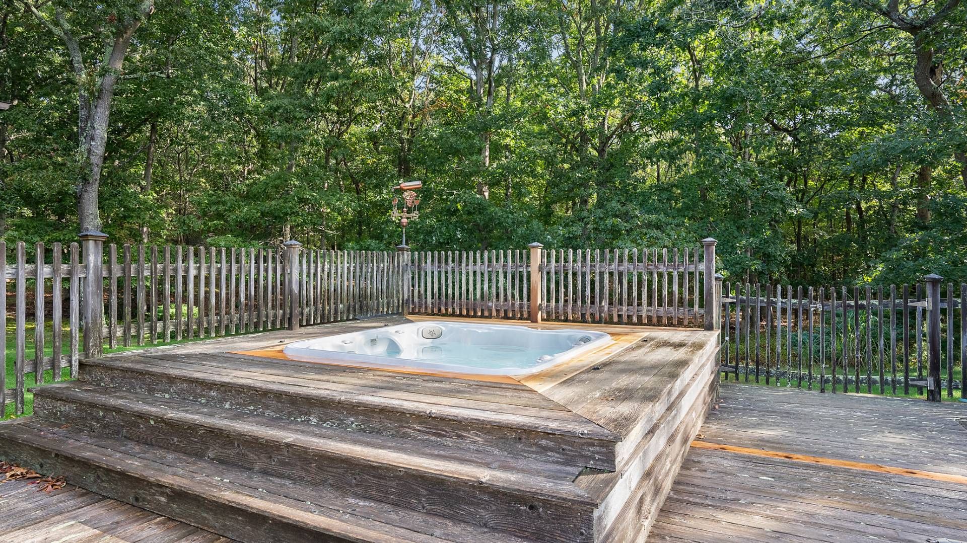 97 Tanager Ln, Water Mill, NY 11976 Out East