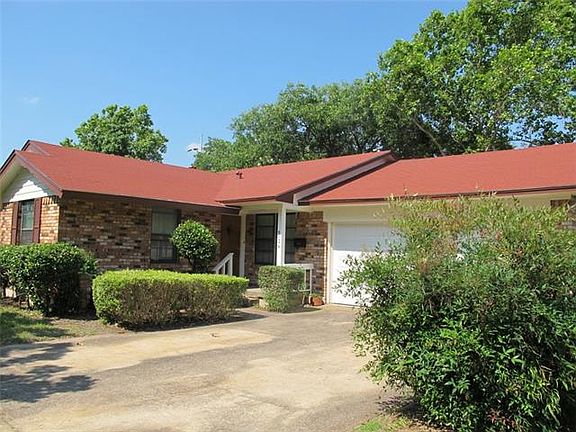 2nd image of 3124 Touraine Dr