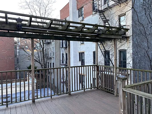 Rented by Double R Ventures LLC | media 97