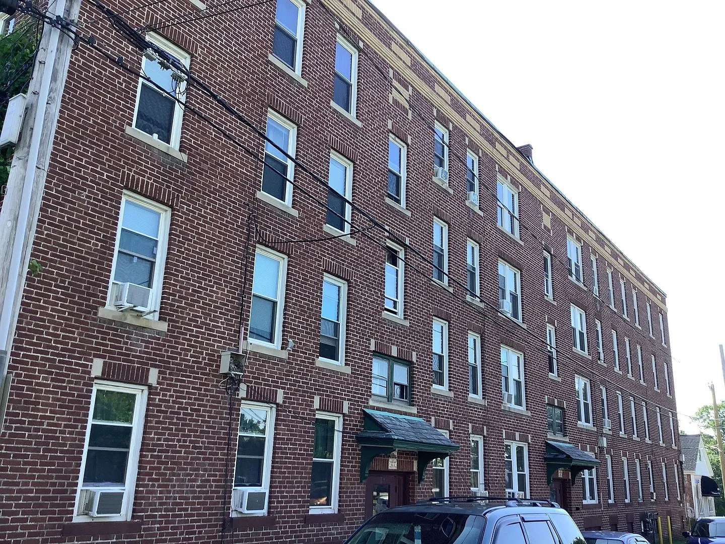 20 Unit - Well-Maintained Apartments — Photo 1