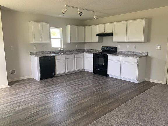 2nd image of 245 Gladiola Ct