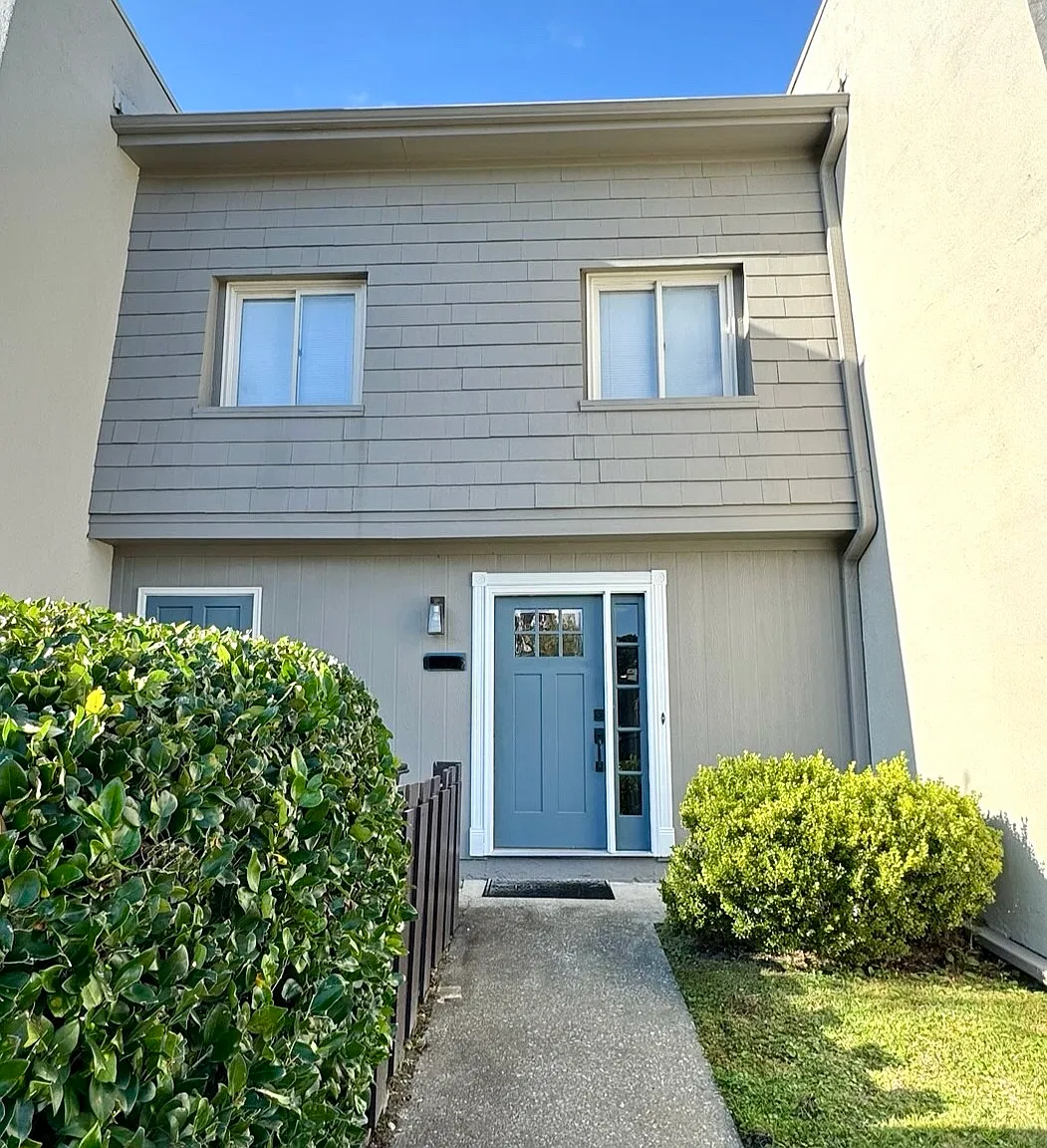 1002 Ventura Pl — Photo 1