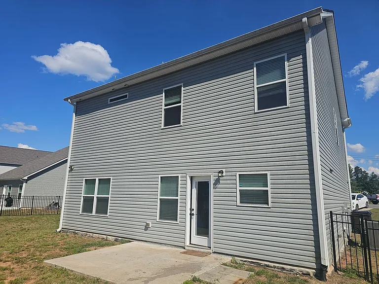 512 Lionheart Ln — Photo 15
