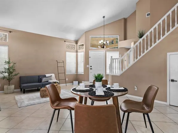 39701 Kilkare Cir, Murrieta, CA 92562