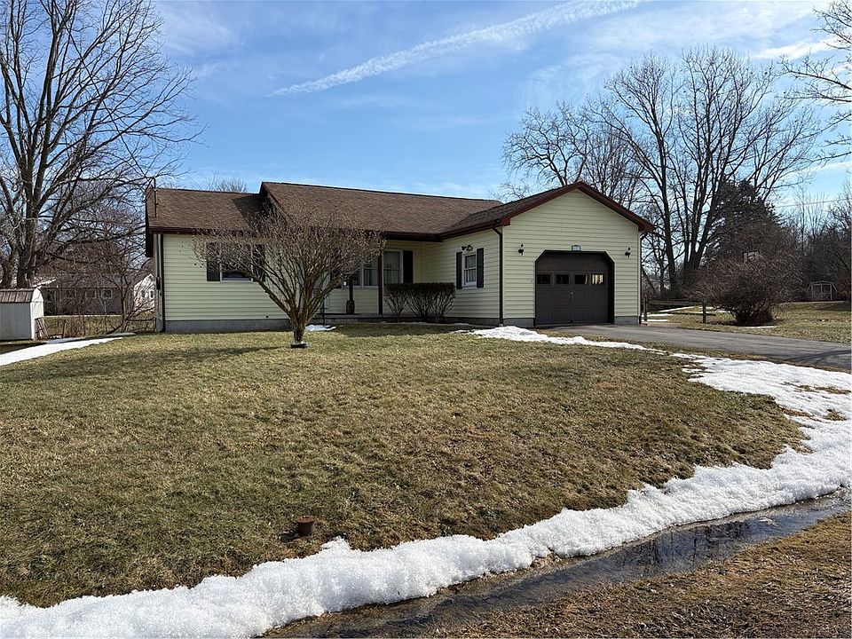 1st image of 101 Ridgewood Dr