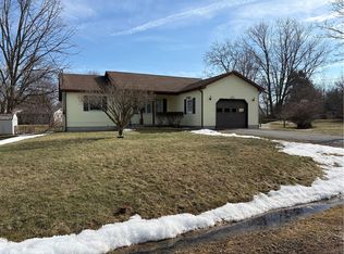 101 Ridgewood Dr, Geneva, NY 14456