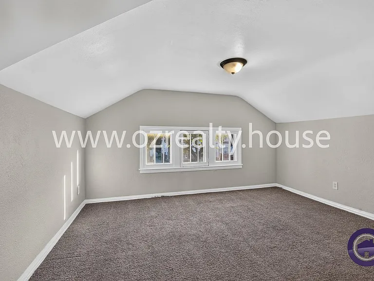 1263 Crestwood Rd #2 — Photo 9